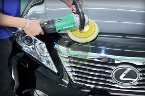 Phủ nano xe hơi bóng loáng bền màu